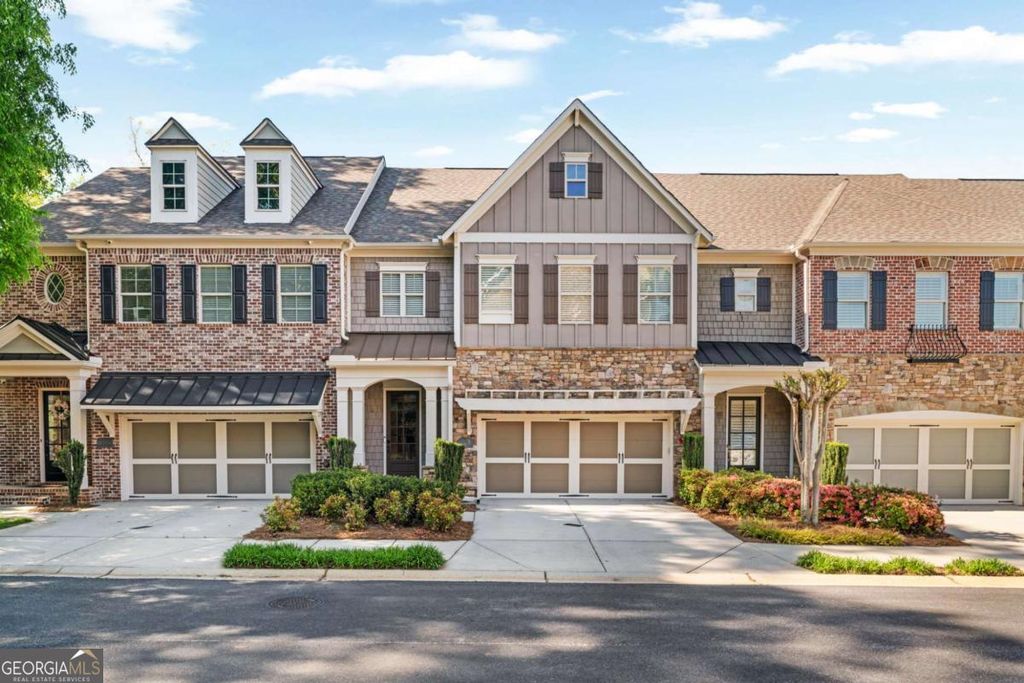 Photo of 910 Acadiana Drive, Sandy Springs, GA 30328 (MLS # 10736012)