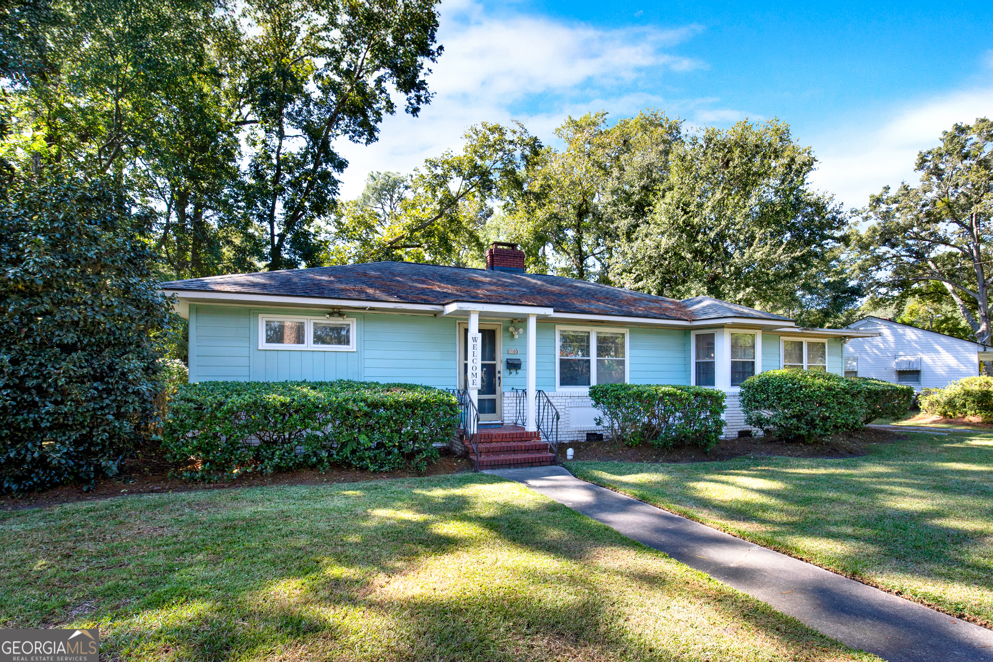 1105 E De Renne DR