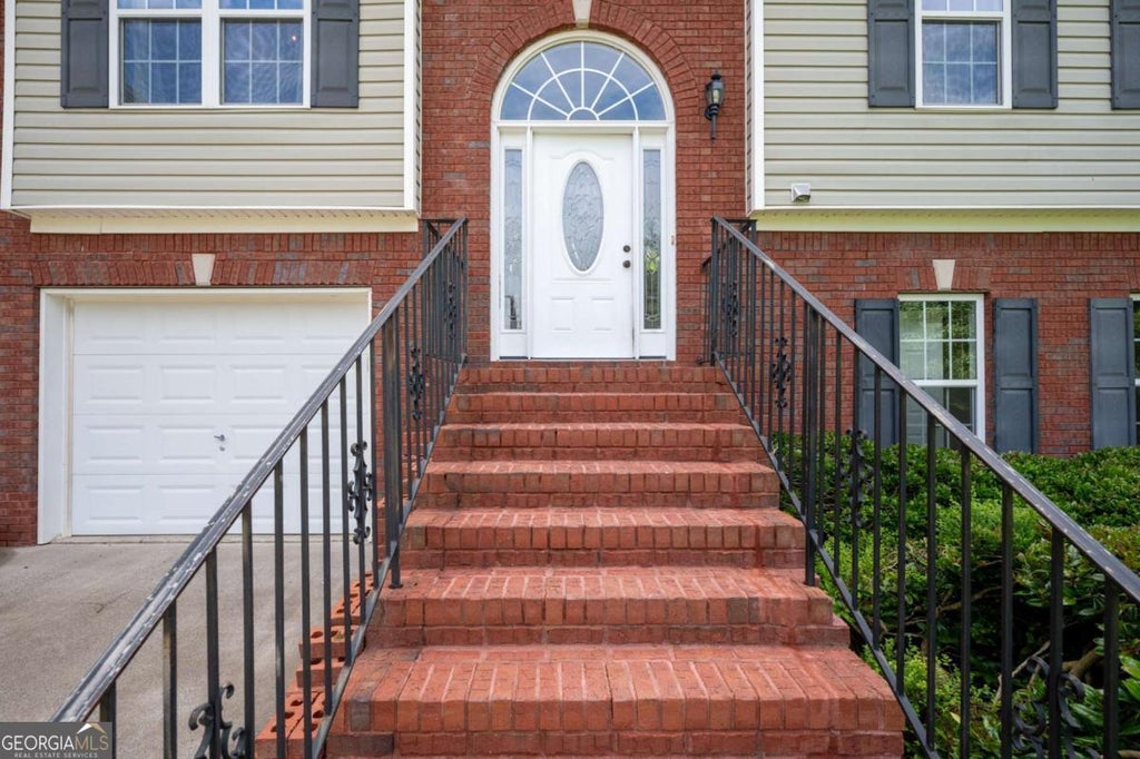 Photo of 154 Magnolia Drive SE, Calhoun, GA 30701 (MLS # 10807641)