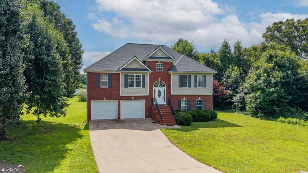 Photo of 154 Magnolia Drive SE, Calhoun, GA 30701 (MLS # 10807641)