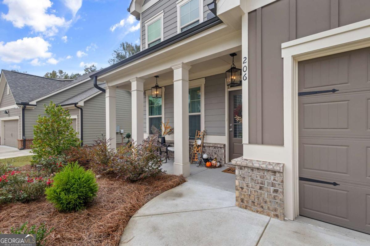 206 BLUE DRAGON DR