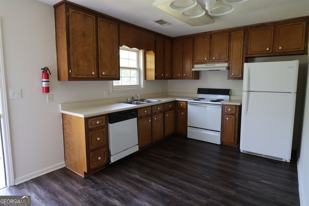 Photo of 1820 North Ridge Drive NE #UNIT C, Milledgeville, GA 31061 (MLS # 10705740)