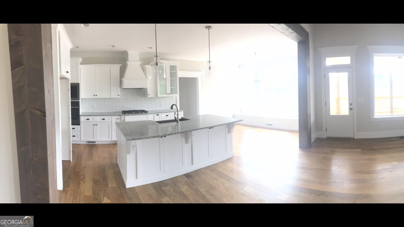 105 W Lake BLVD