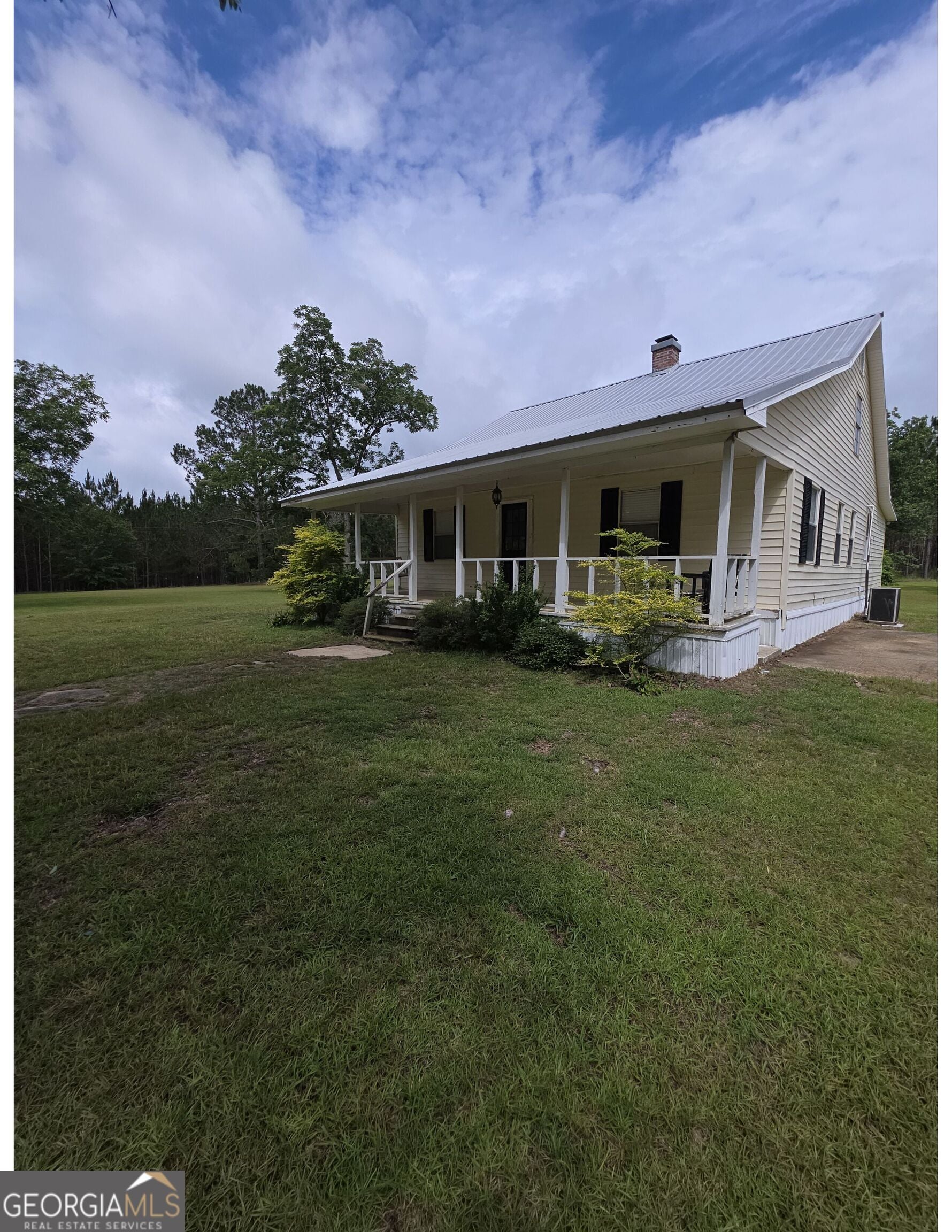 234 Robin RD