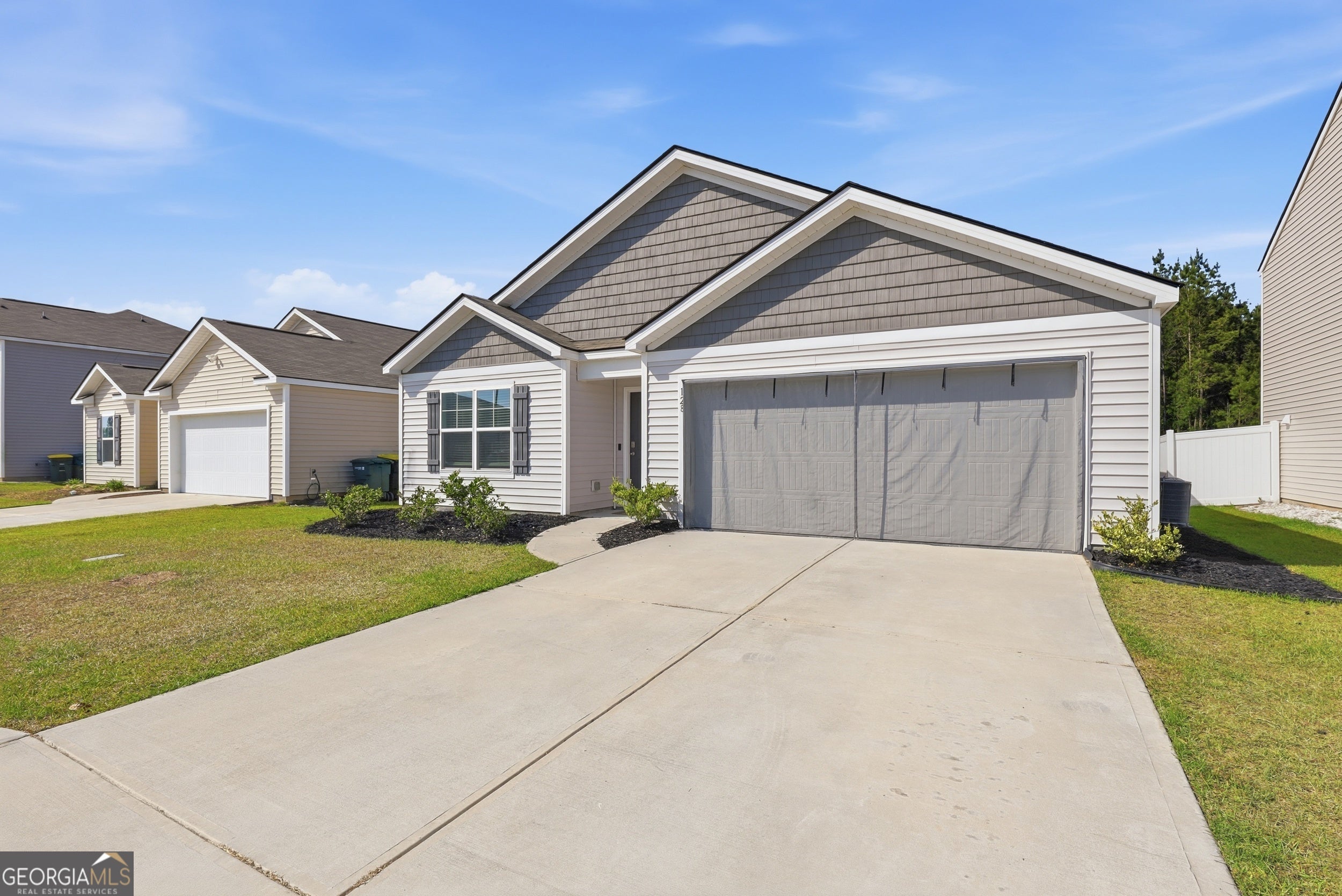 128 Skylark RD