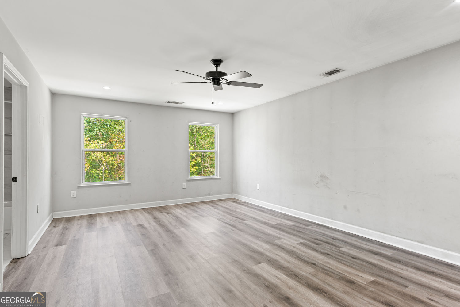 S&B REALTY INC - Residential