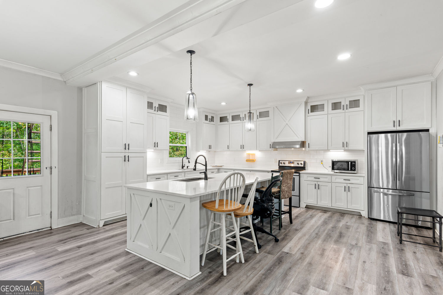 S&B REALTY INC - Residential