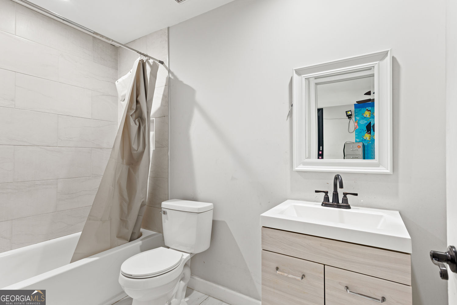 S&B REALTY INC - Residential