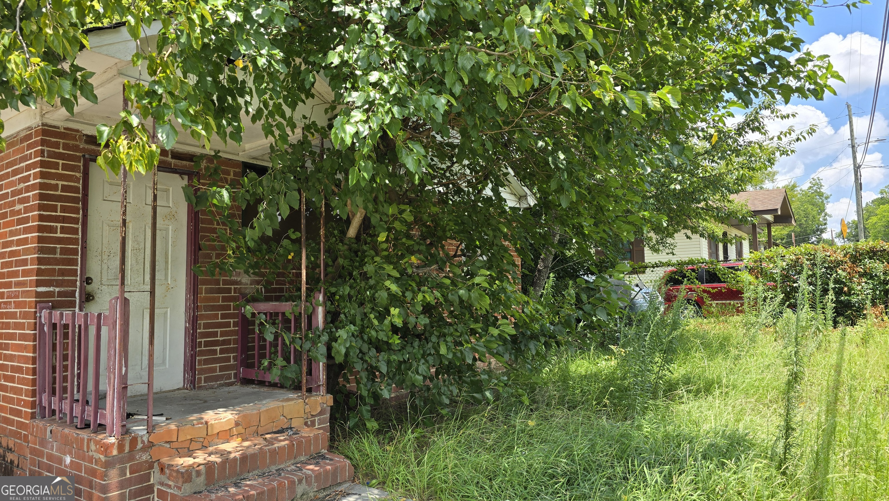 527 Moseley AVE