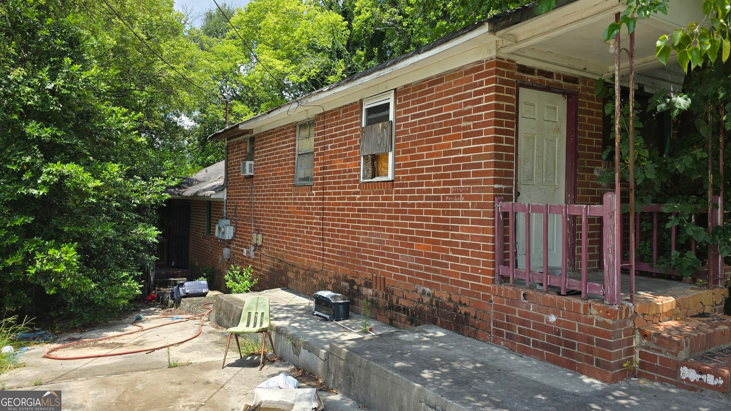 527 Moseley AVE
