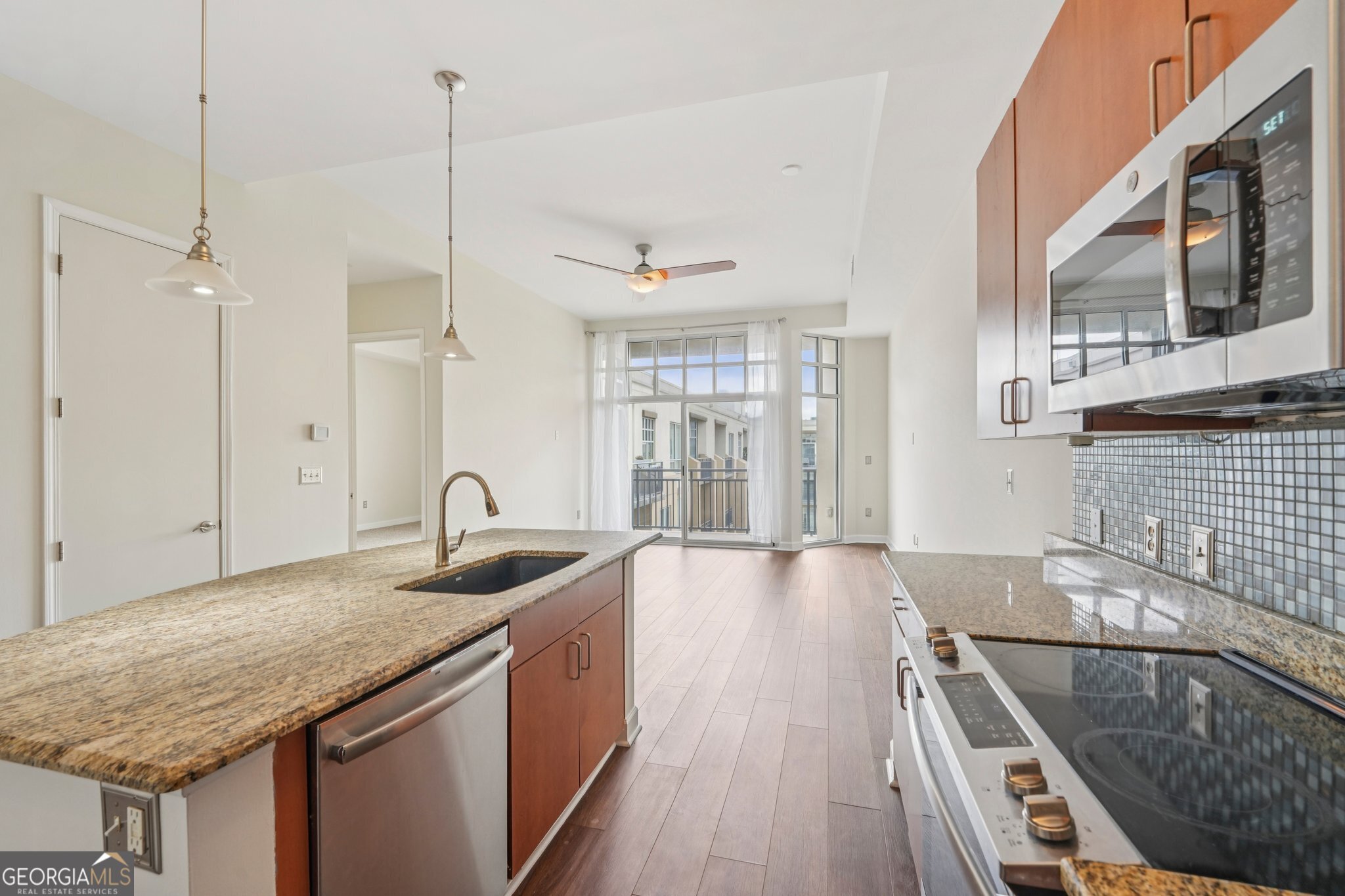 711 Cosmopolitan DR NE 802