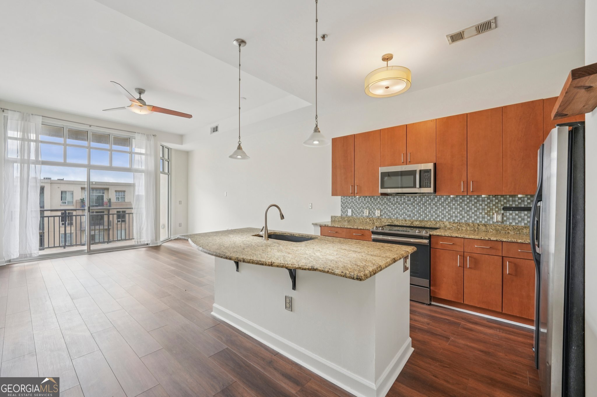 711 Cosmopolitan DR NE 802