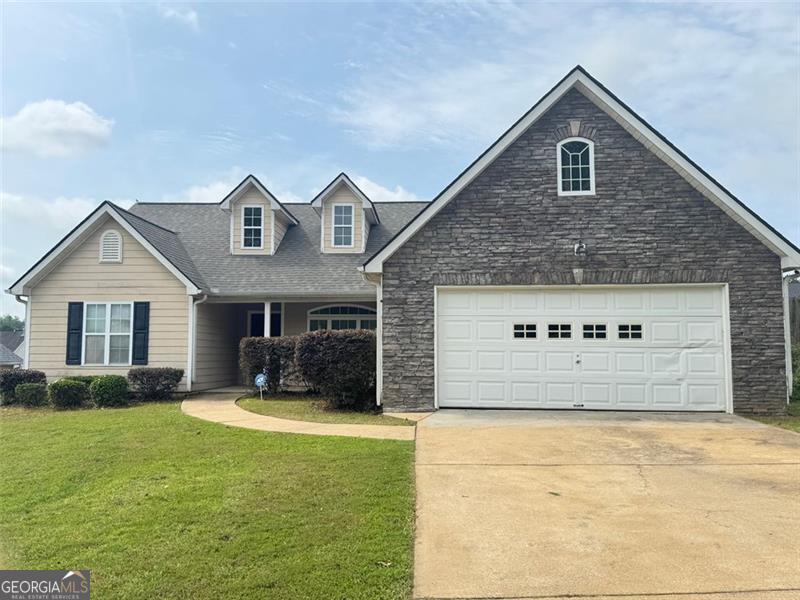 Welcome to this amazing 3 Bed / 2 Bath ranch style home located in a beautiful and well maintained neighborhood! This floor plan comes equipped with a fireplace, sleek flooring, and fenced back yard to enjoy outdoor activities. Located just minutes away from multiple shopping centers and restaurants with quick access to the airport and downtown/midtown Atlanta.