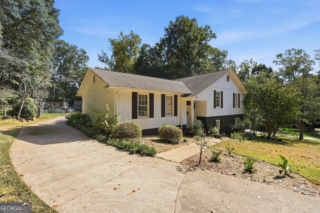 Photo of 69 Forest Hill Court, Commerce, GA 30529 (MLS # 10844816)