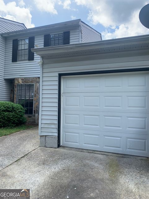 A home in South Fulton