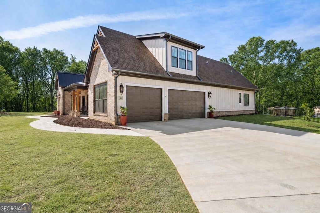 Photo of 233 Hunter Road, Jefferson, GA 30549 (MLS # 10758111)