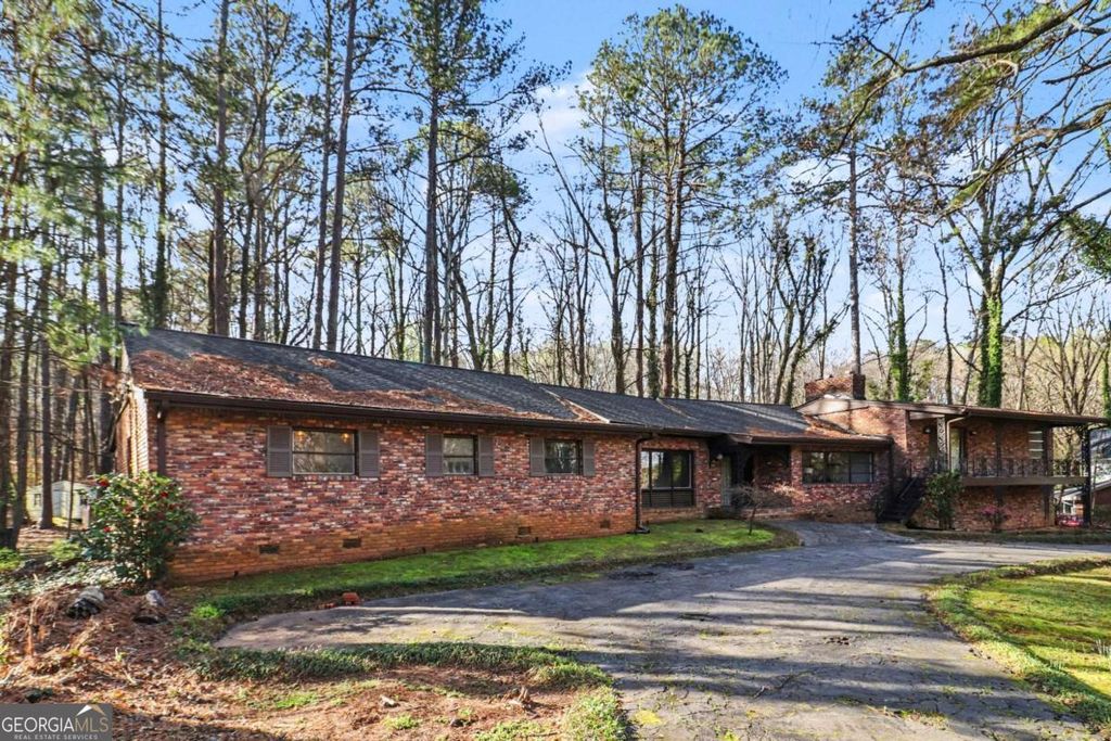 Photo of 2980 Duke Of Gloucester Street, Atlanta, GA 30344 (MLS # 10713984)