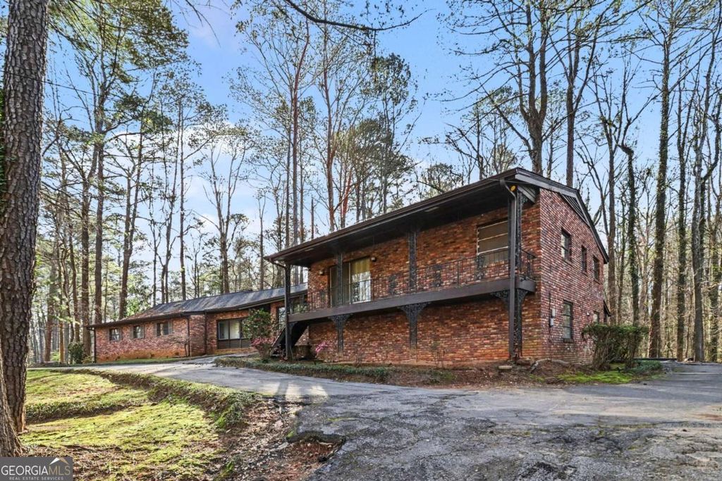 Photo of 2980 Duke Of Gloucester Street, Atlanta, GA 30344 (MLS # 10713984)