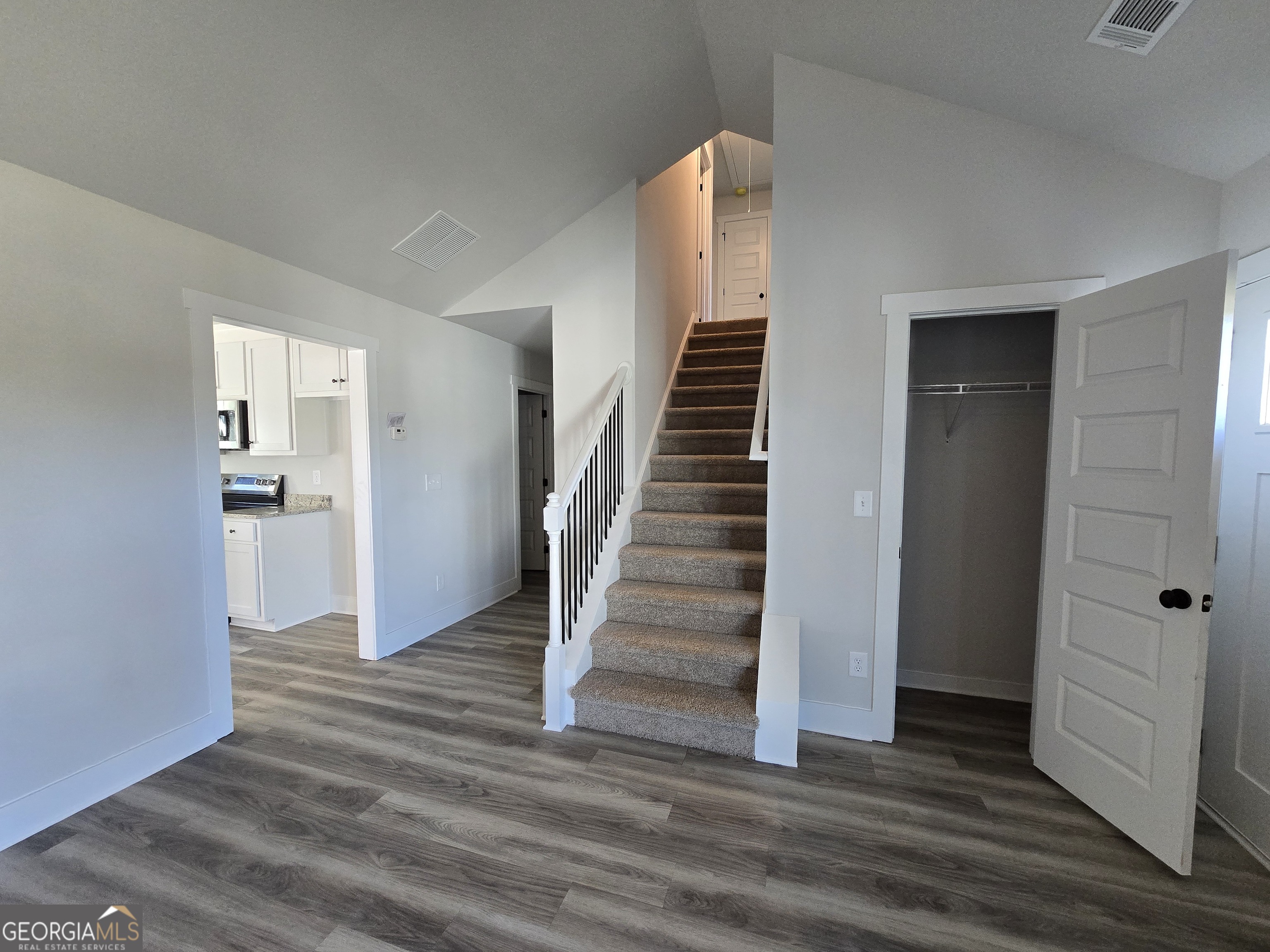 92 Armstrong Drive 87