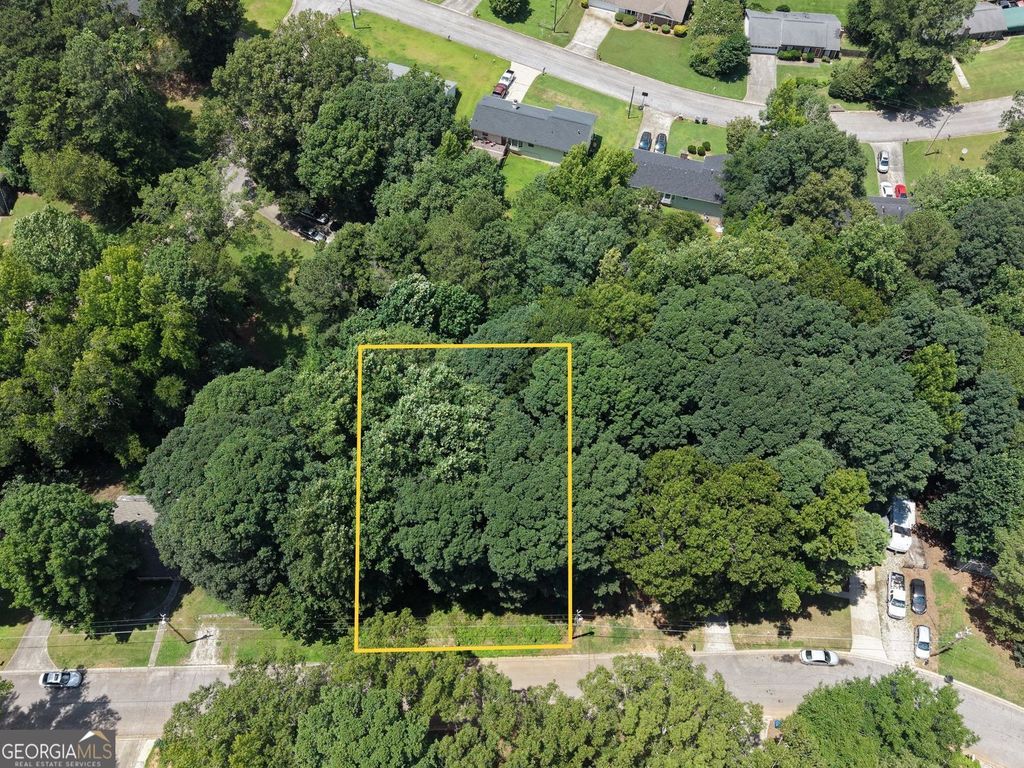 Photo of 656 Lakeridge Drive SE, Conyers, GA 30094 (MLS # 10813502)