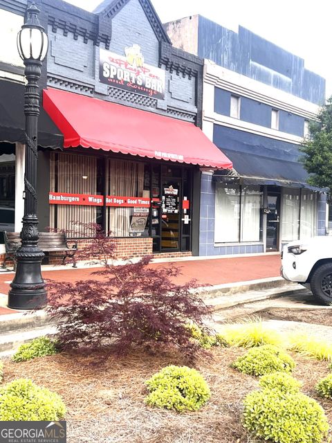 Photo of 112 Main Street, Barnesville, GA 30204 (MLS # 10674348)