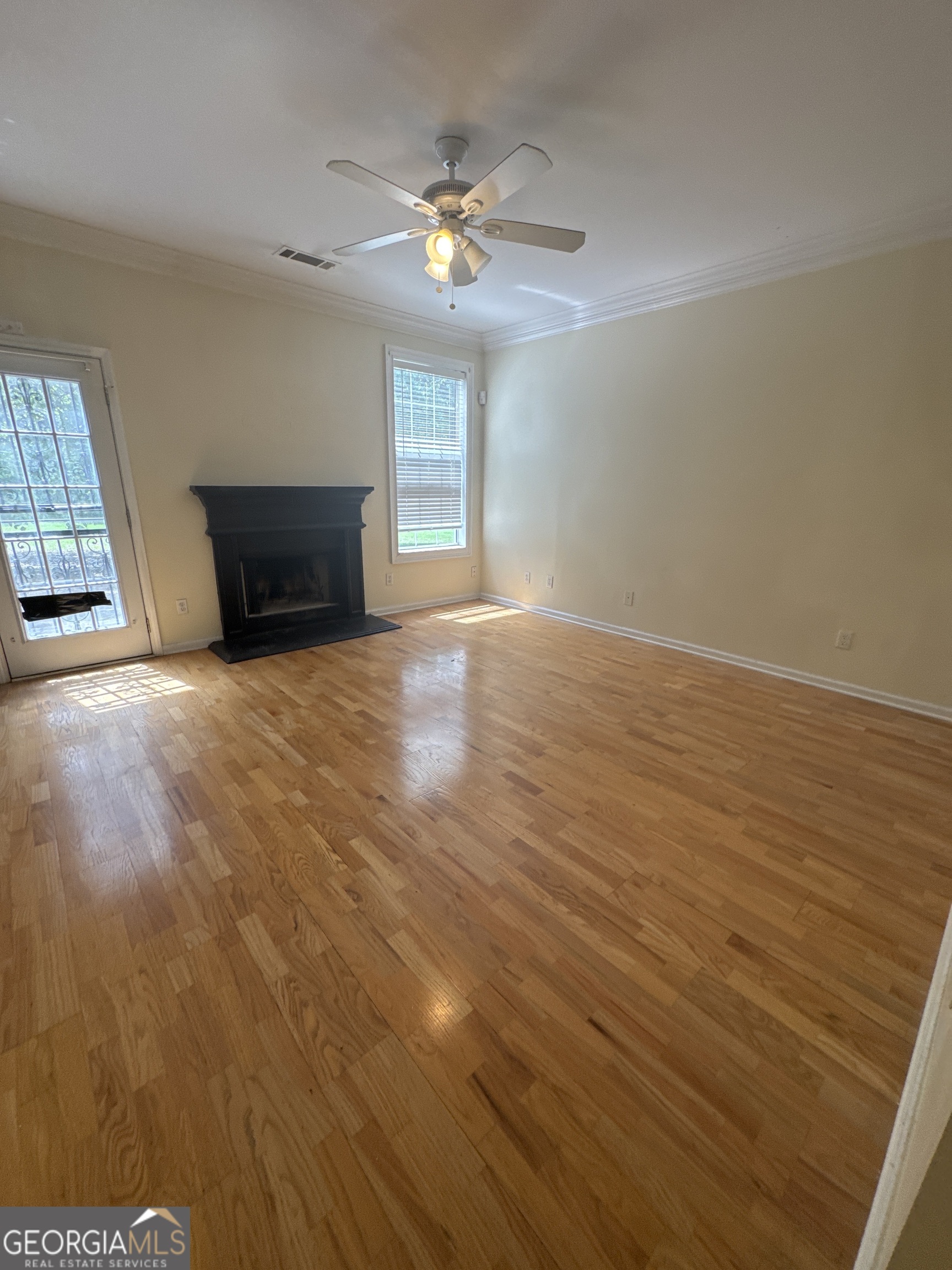 2441 Charleston Pointe CT SE