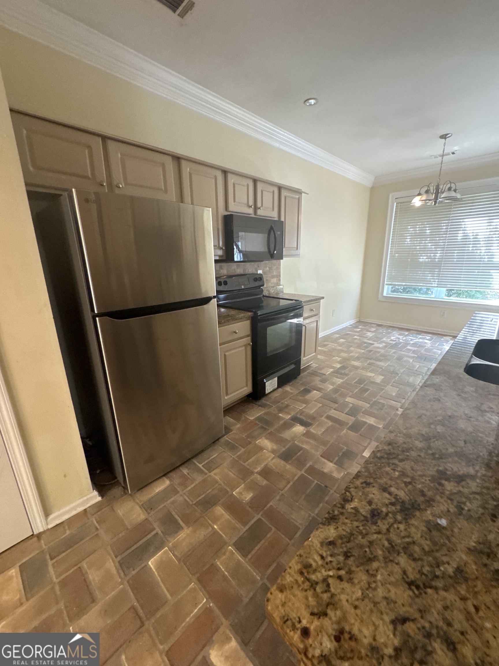 2441 Charleston Pointe CT SE