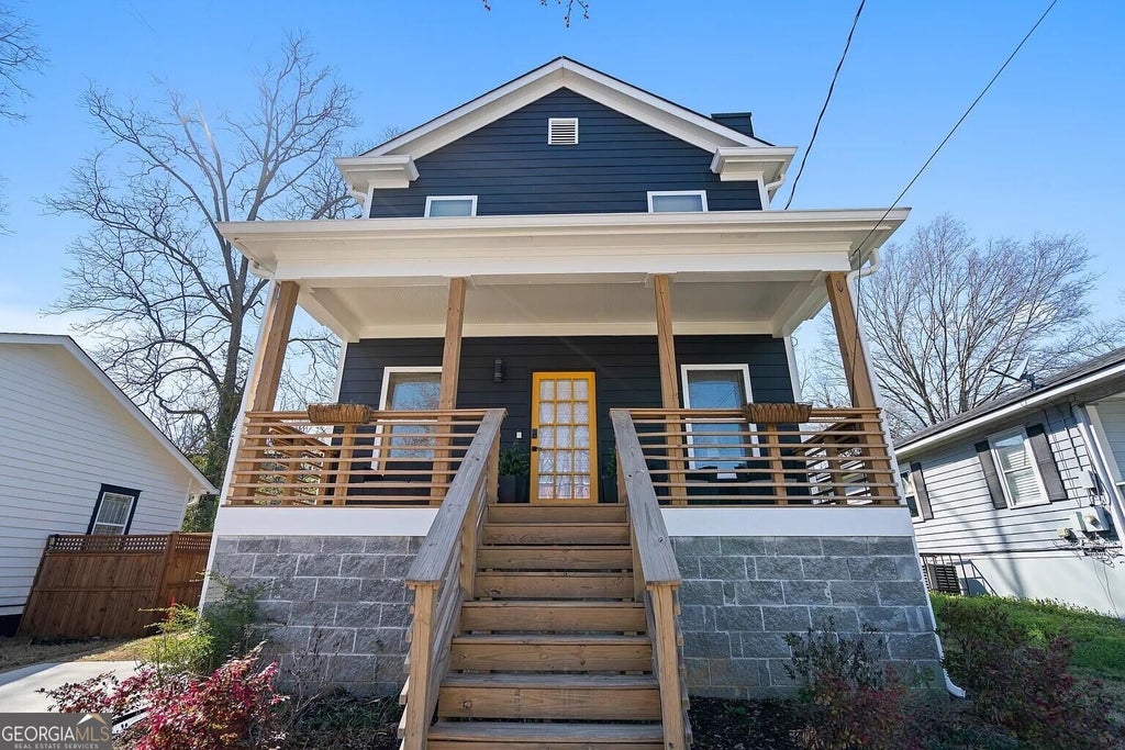 Photo of 604 Julian Street NW, Atlanta, GA 30318 (MLS # 10849392)