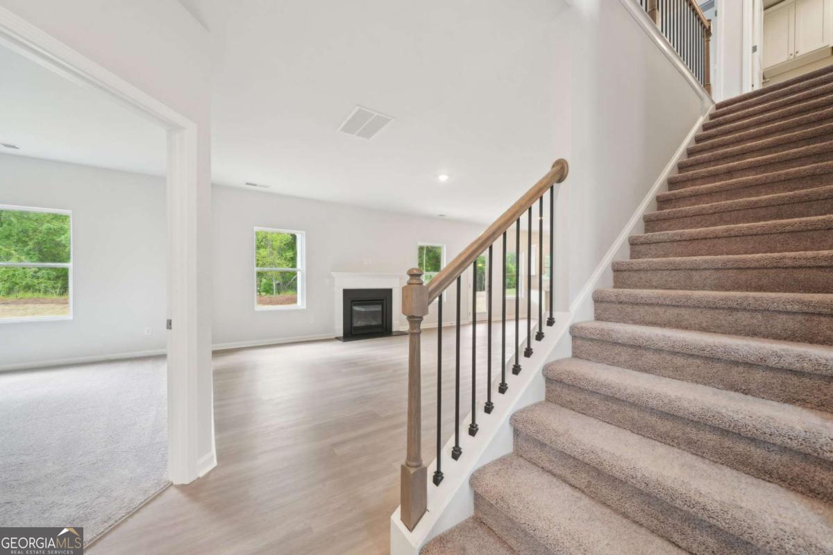 3633 Squires Park LN