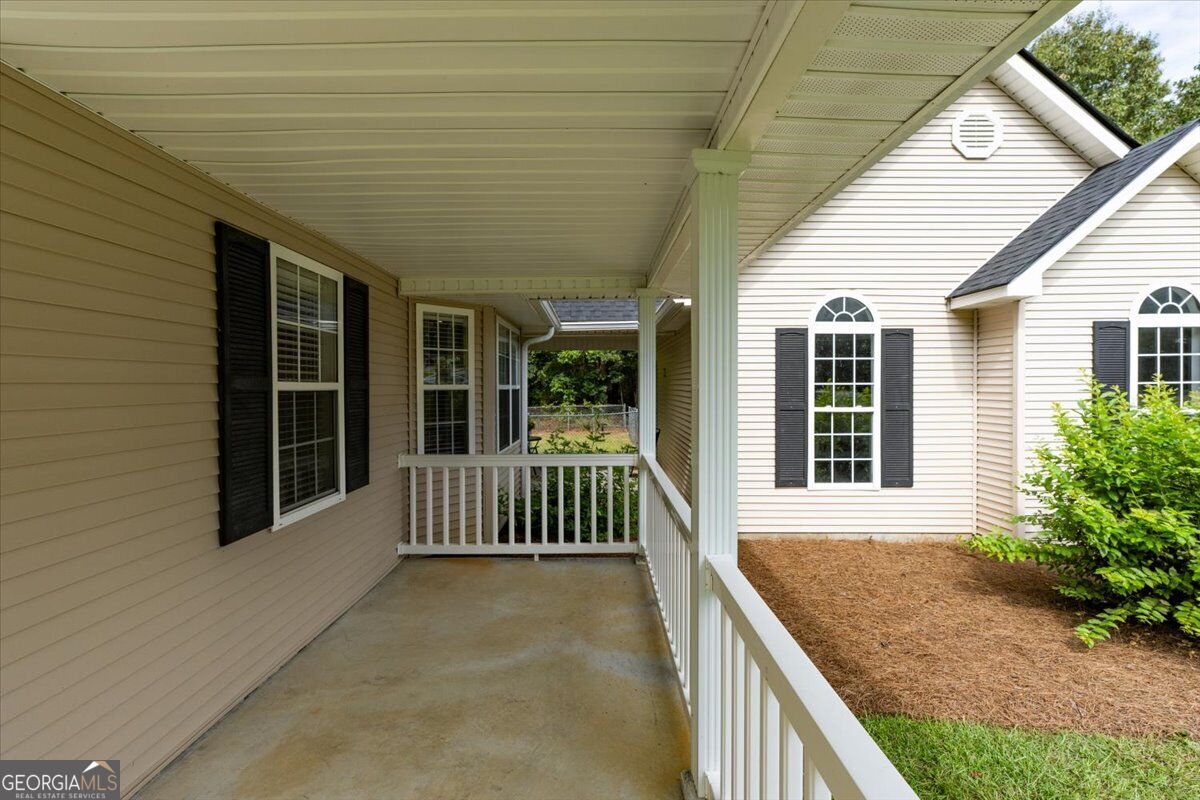 241 Graystone Pointe DR