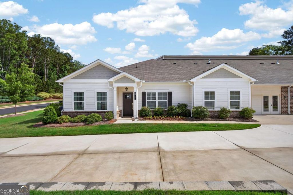 Photo of 3091 Colonial Way #H4, Atlanta, GA 30341 (MLS # 10796370)