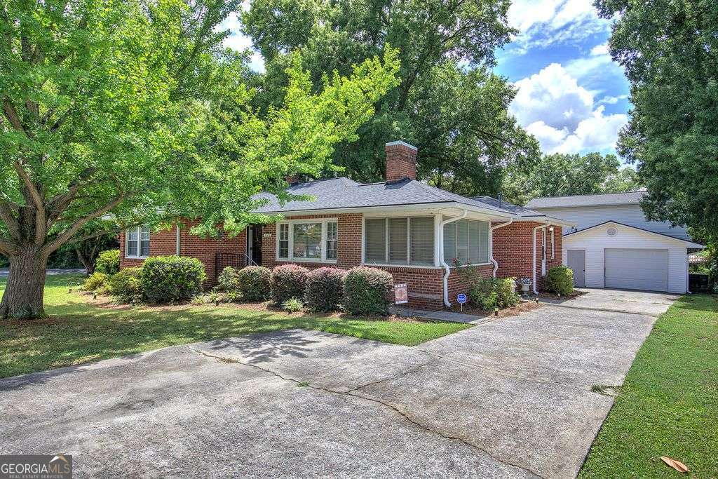 Photo 1 of 61 — 409 Stonewall ST, Cartersville, GA 30120