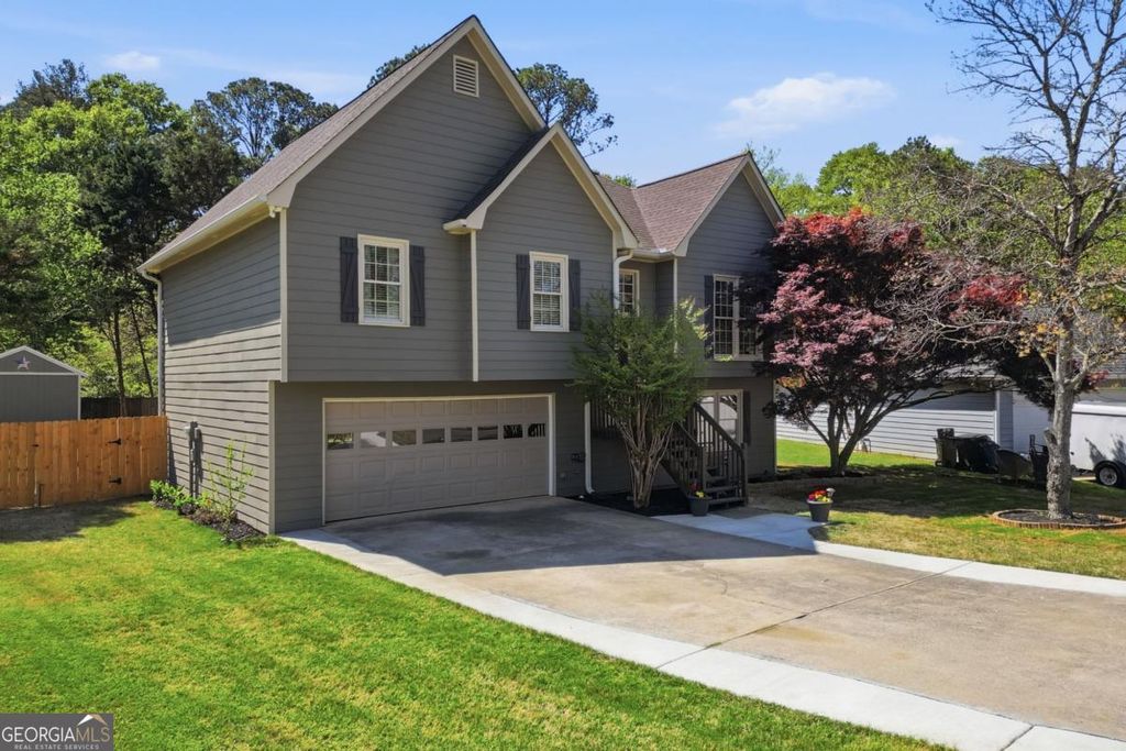 Photo of 60 Quail Run, Cartersville, GA 30120 (MLS # 10728119)