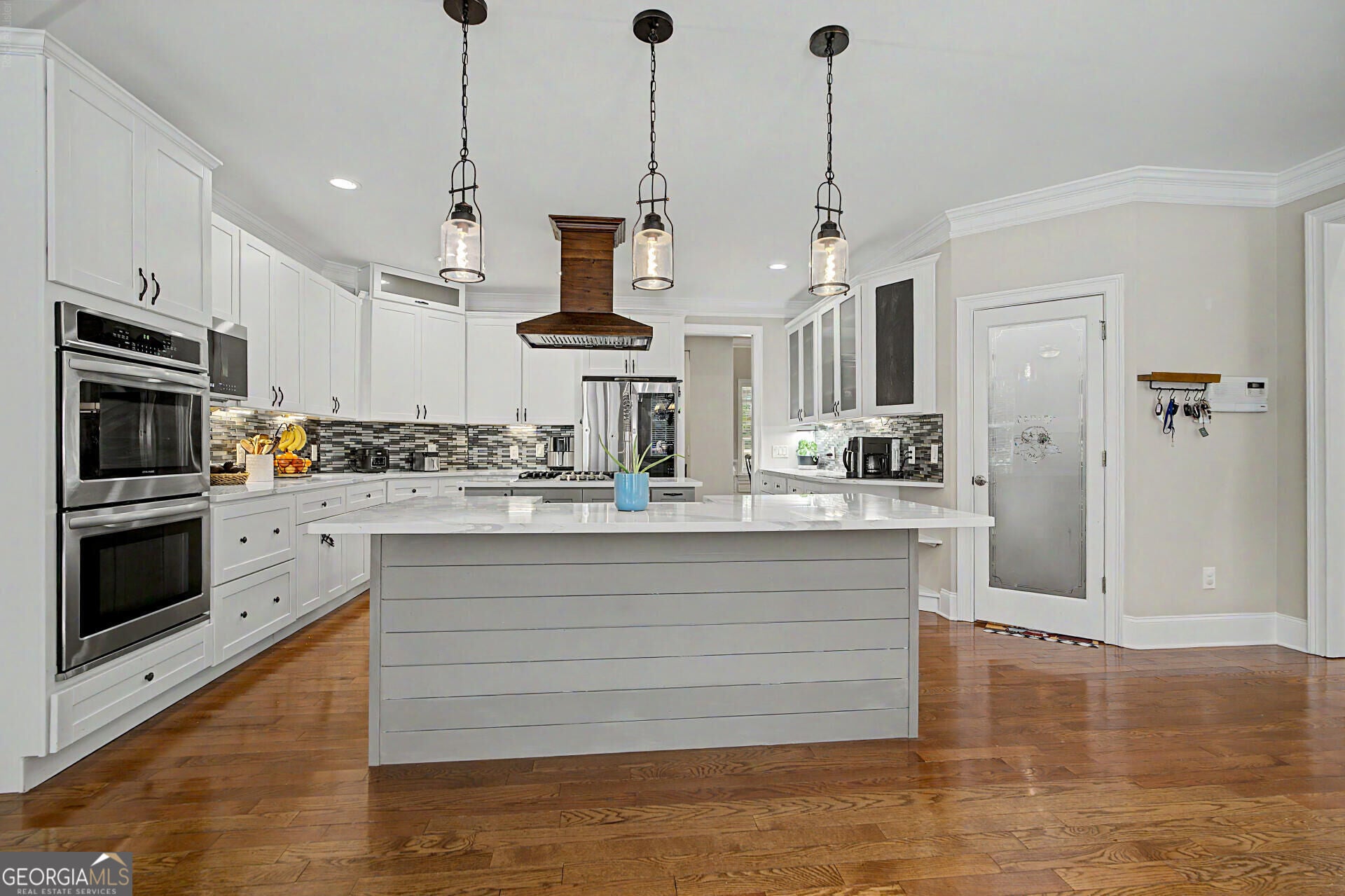 1223 Savannah LN