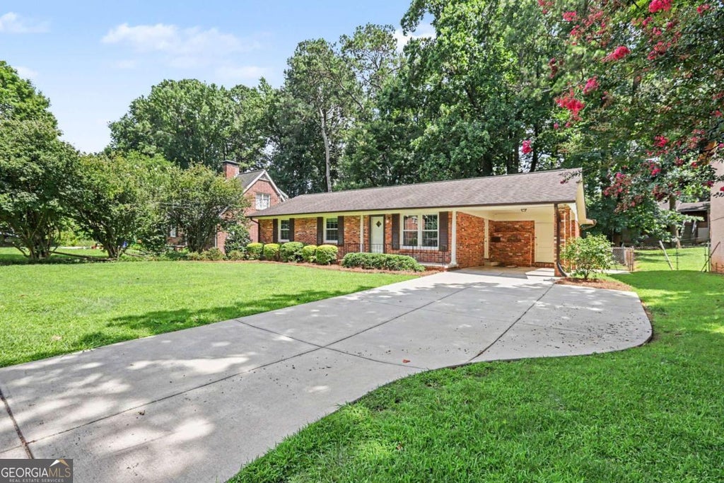 Photo of 2973 Delcourt Drive, Decatur, GA 30033 (MLS # 10810770)