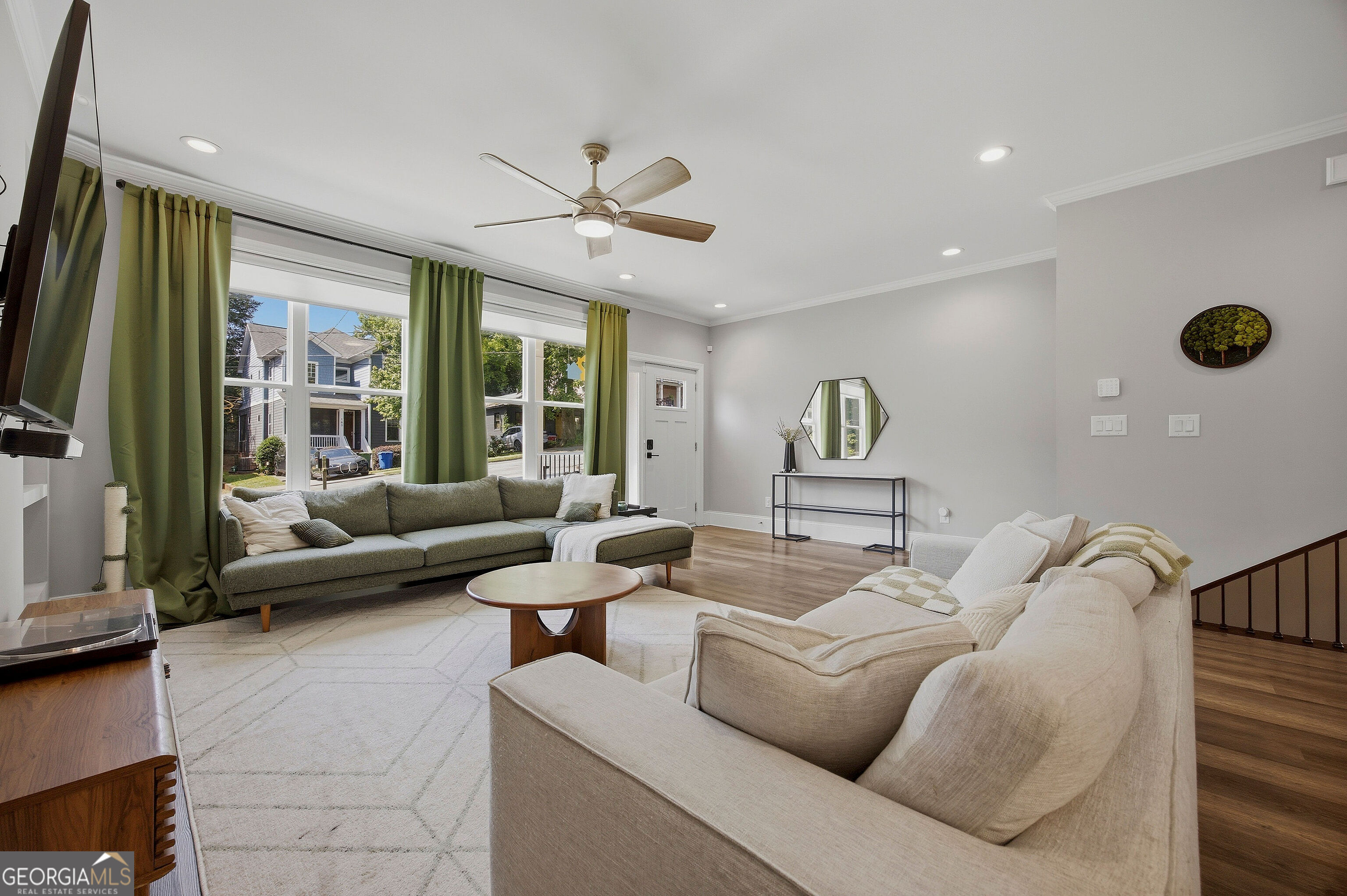 166 Vanira AVE SE UNIT A