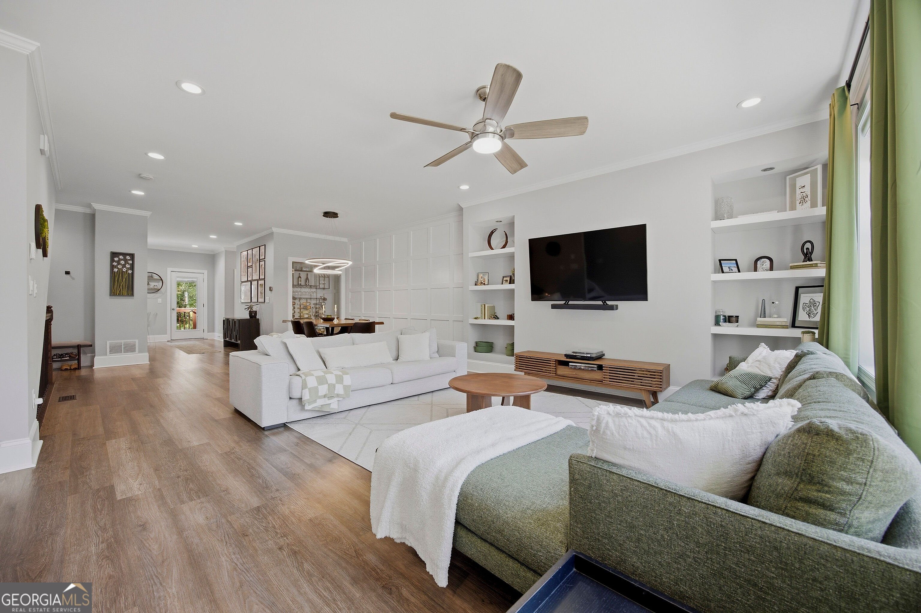 166 Vanira AVE SE UNIT A
