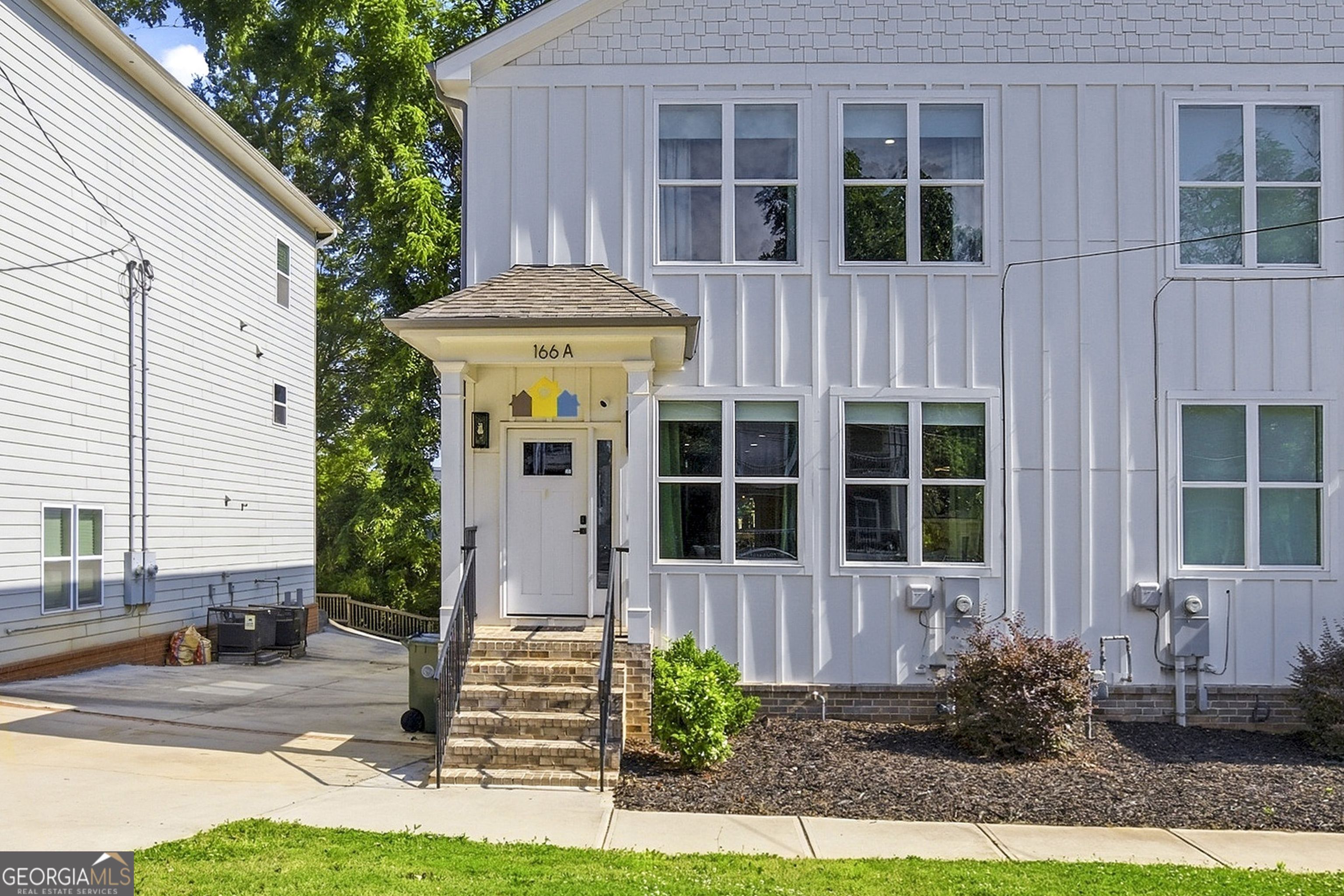 166 Vanira AVE SE UNIT A
