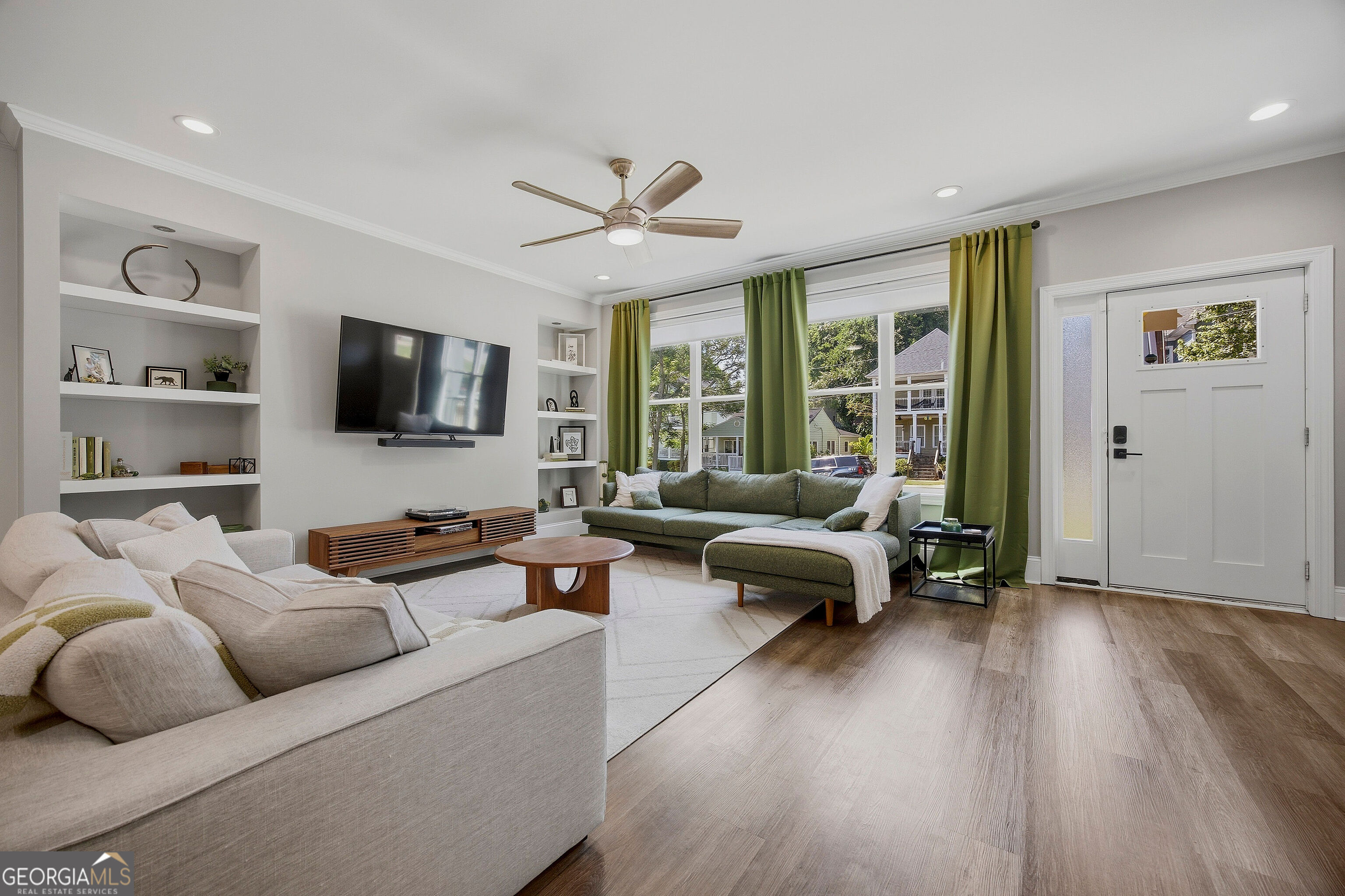 166 Vanira AVE SE UNIT A