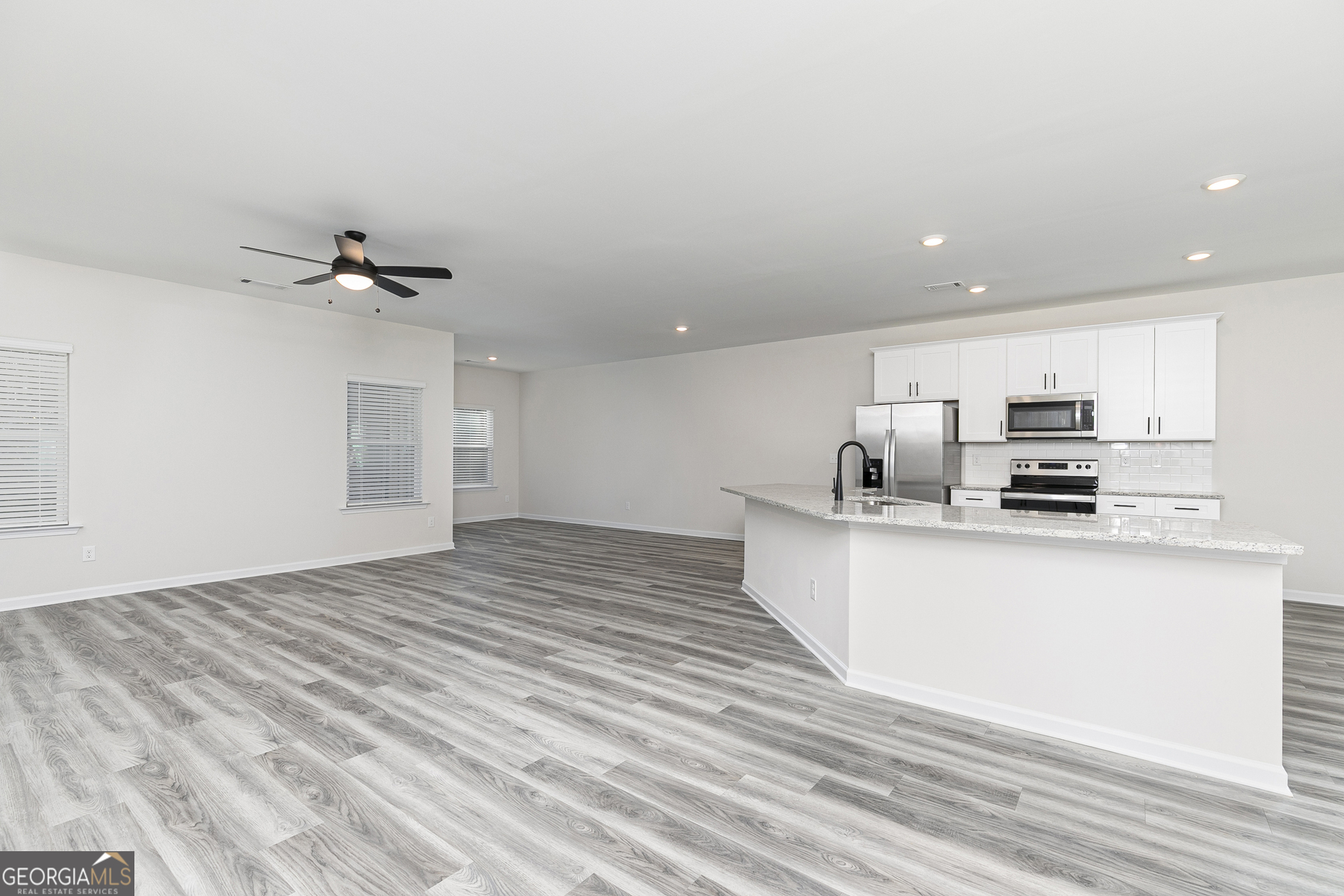 3382 Arabian Farm LN
