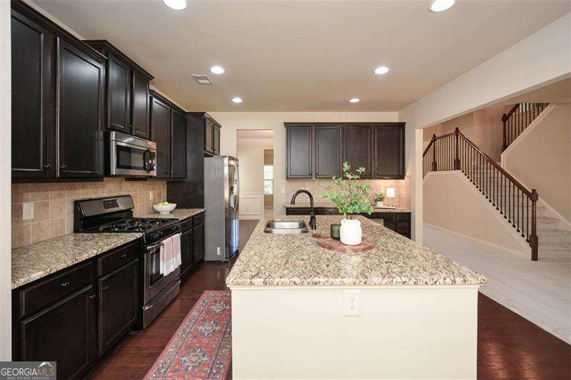 140 Cornerstone CIR