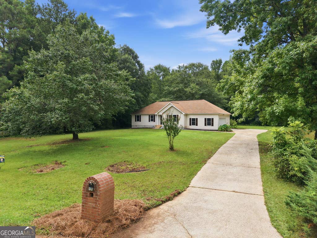 Photo of 170 Creek Drive, Locust Grove, GA 30248 (MLS # 10805489)