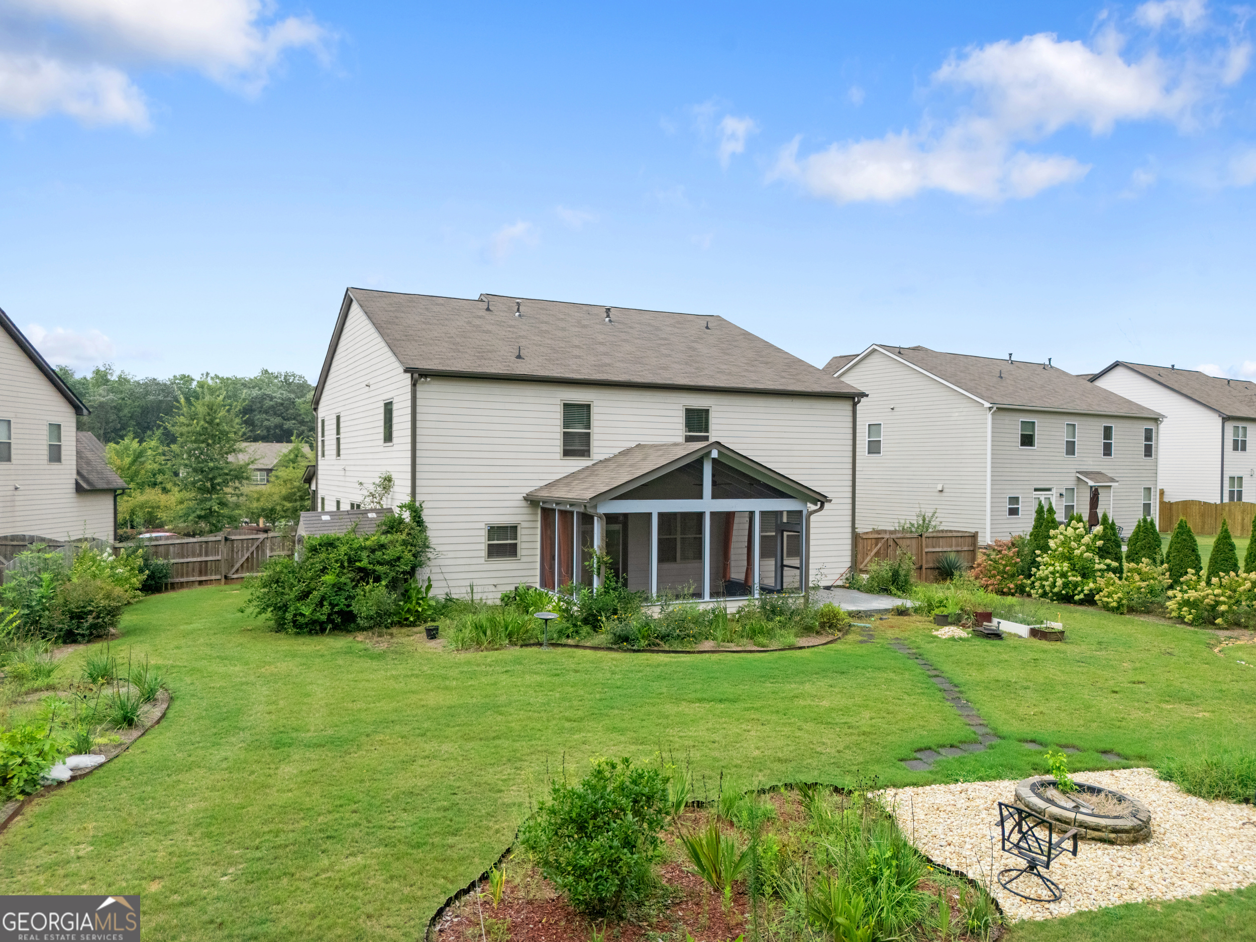 Westerleigh Commons - Residential