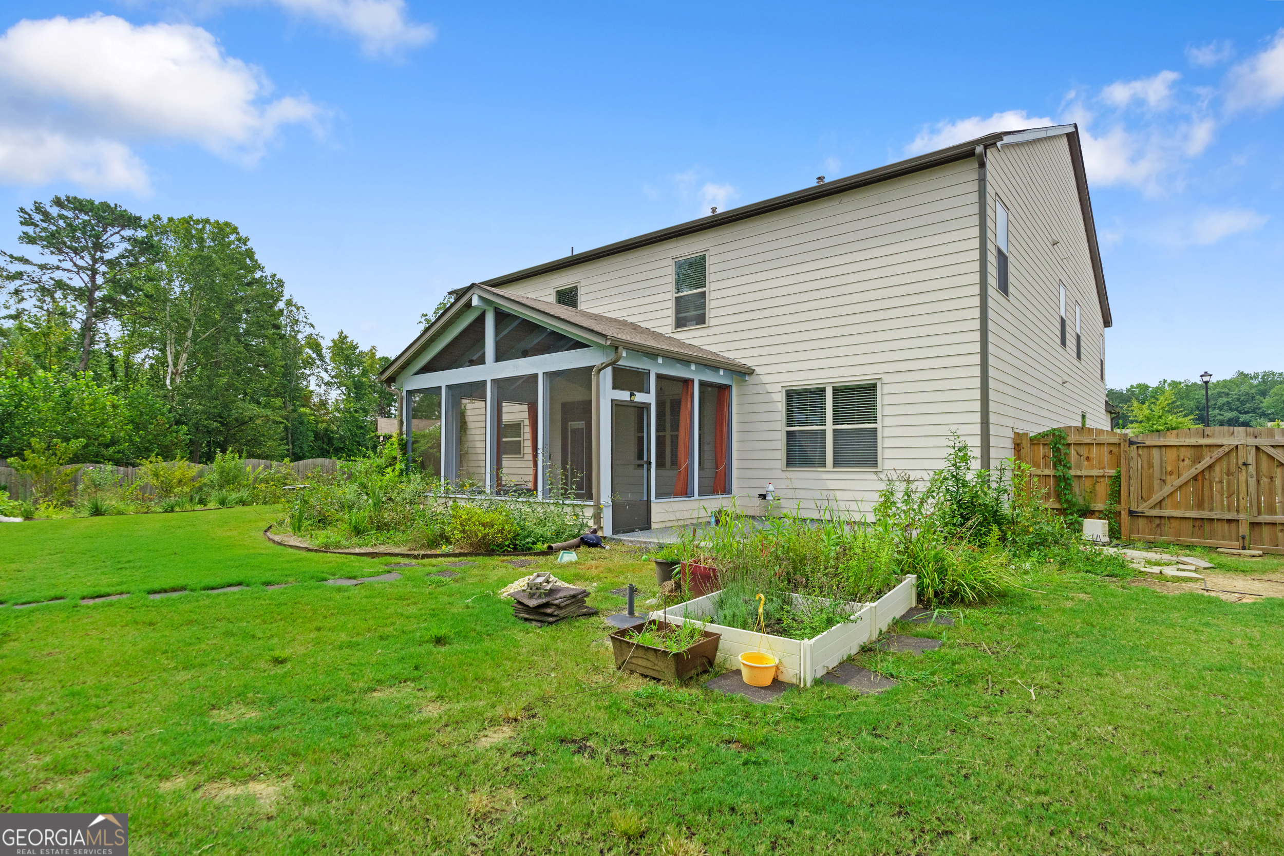 Westerleigh Commons - Residential