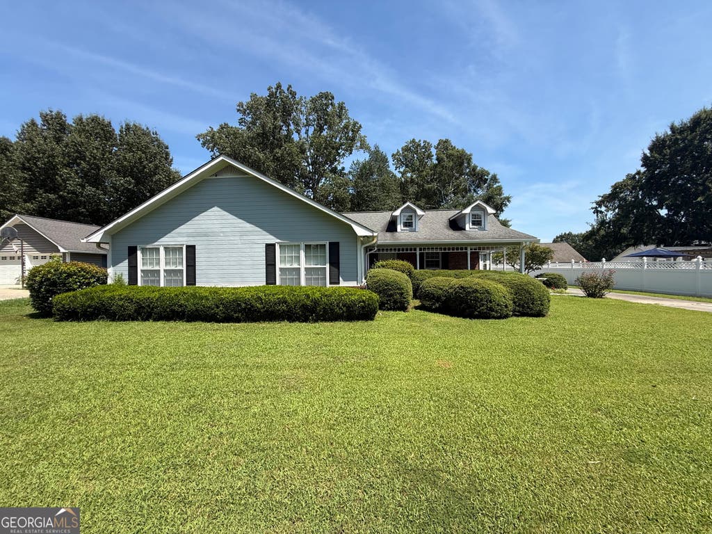 Photo of 1310 Old Summerville Rd NW, Rome, GA 30165 (MLS # 10816875)
