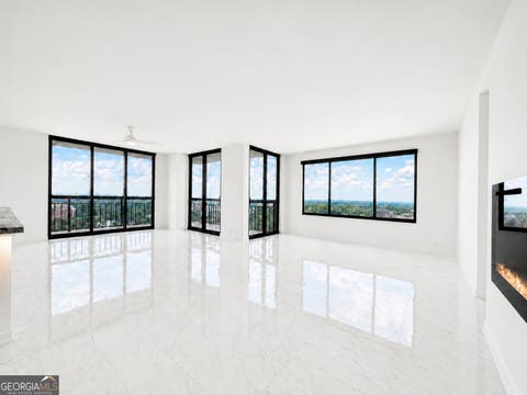 Photo of 3481 Lakeside Drive NE #APT P201, Atlanta, GA 30326 (MLS # 10812580)