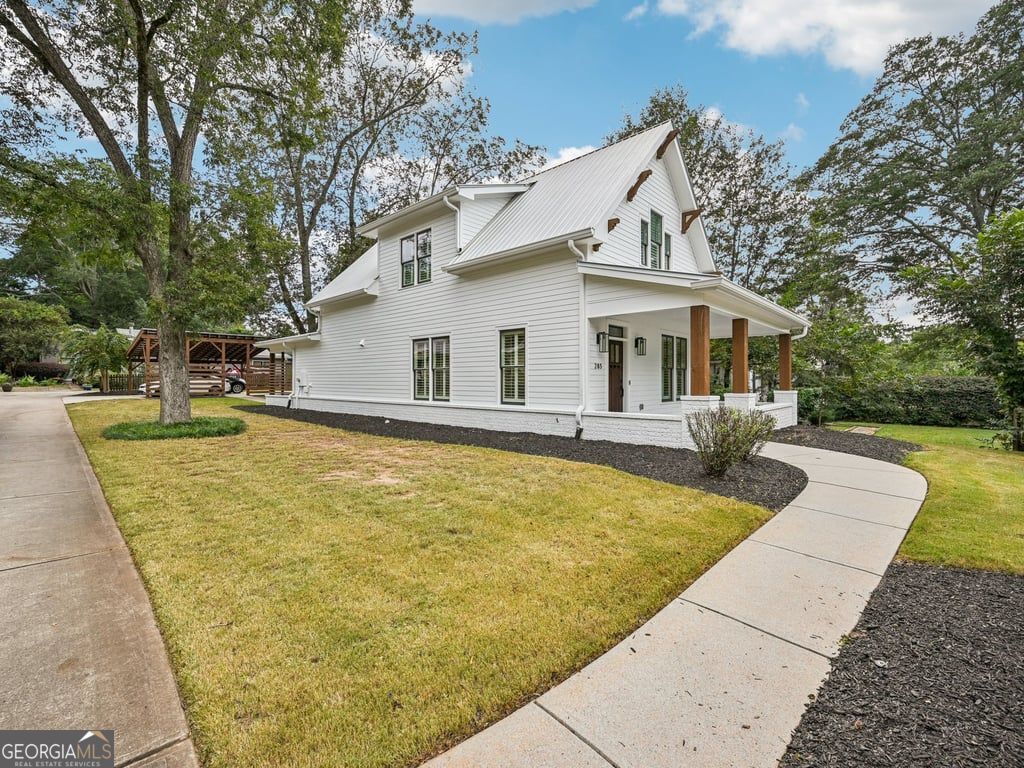 283 King AVE