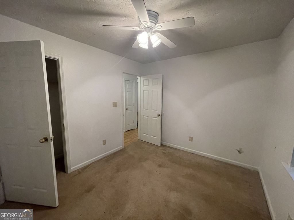 listing image 0