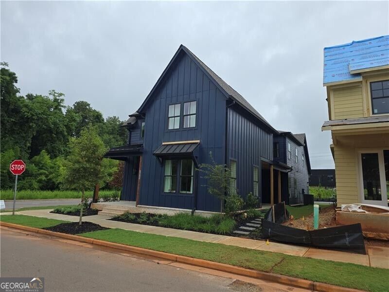 2625 Electric AVE