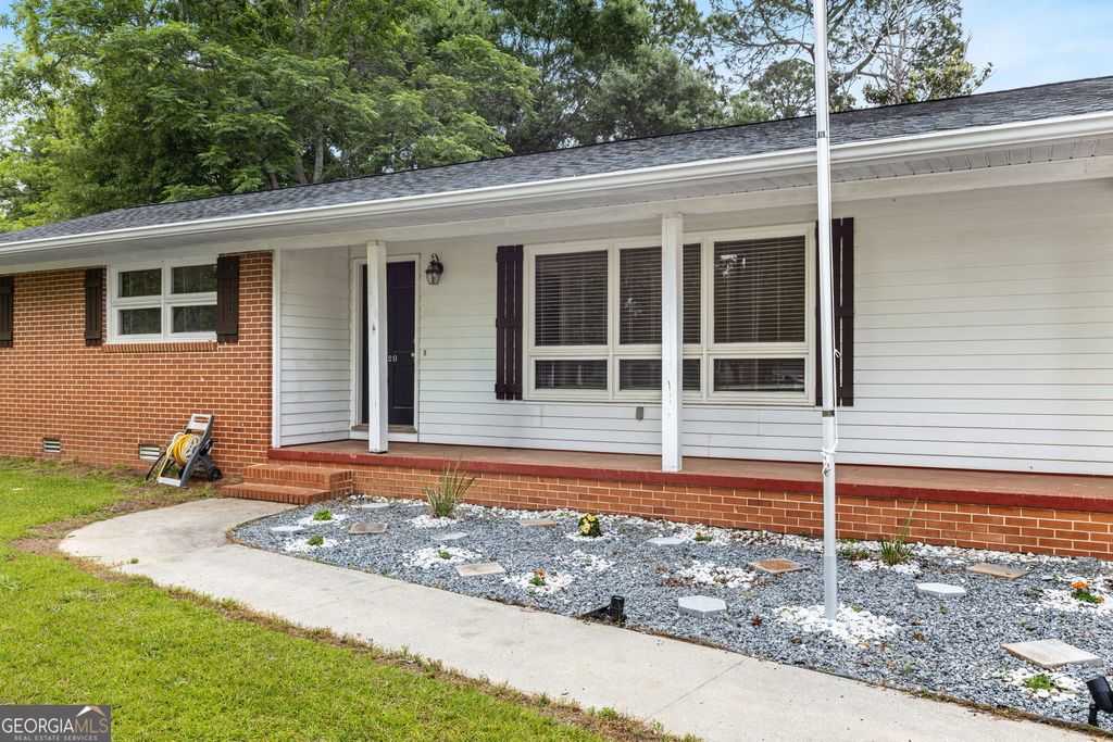 Photo of 820 Glenwood Avenue, Perry, GA 31069 (MLS # 10758823)